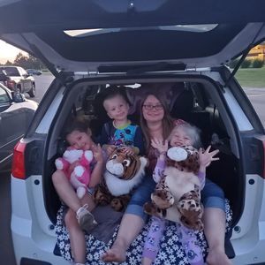 Meet your Posher, Devin